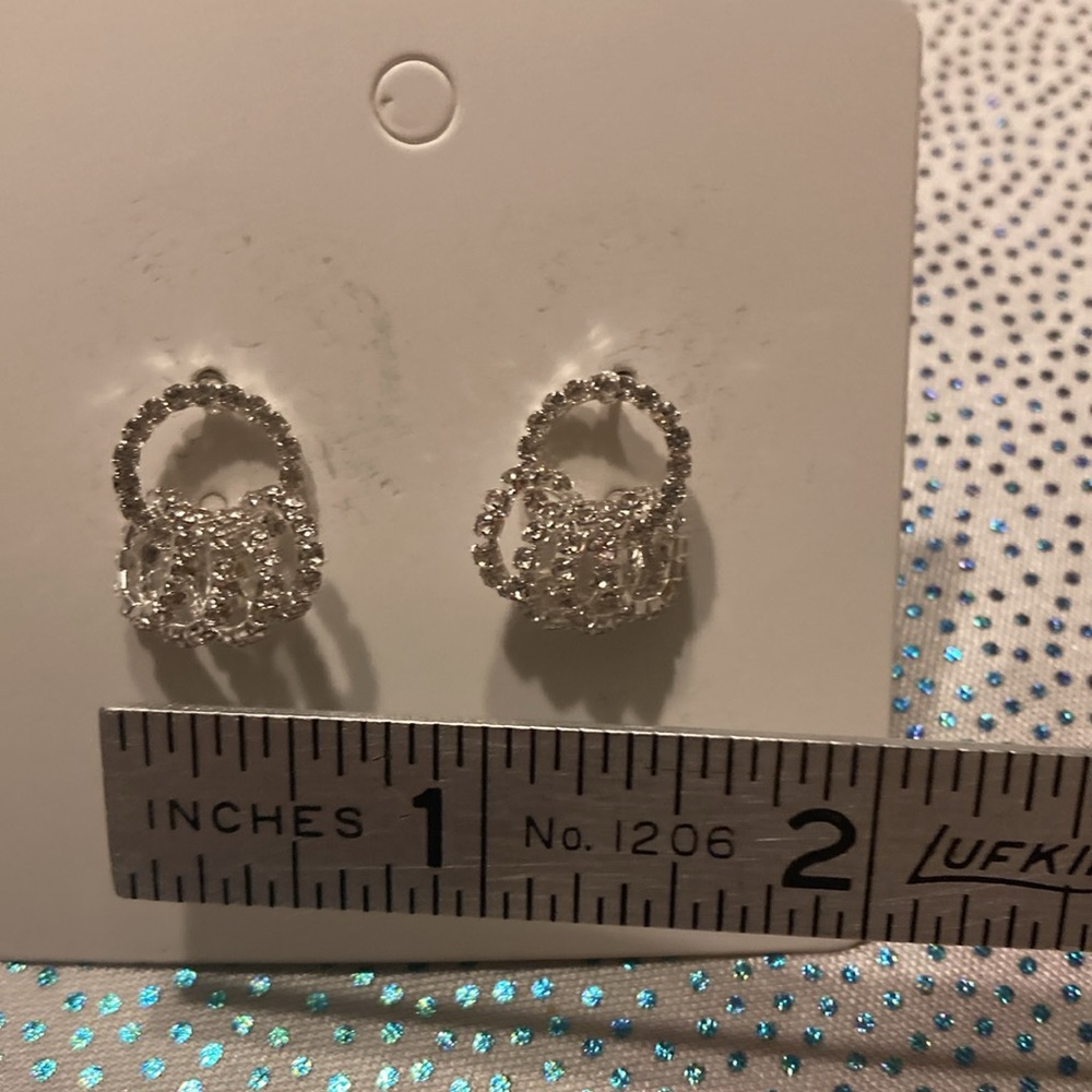 Beautiful Rhinestone Decor Earrings - Picture 13 of 14